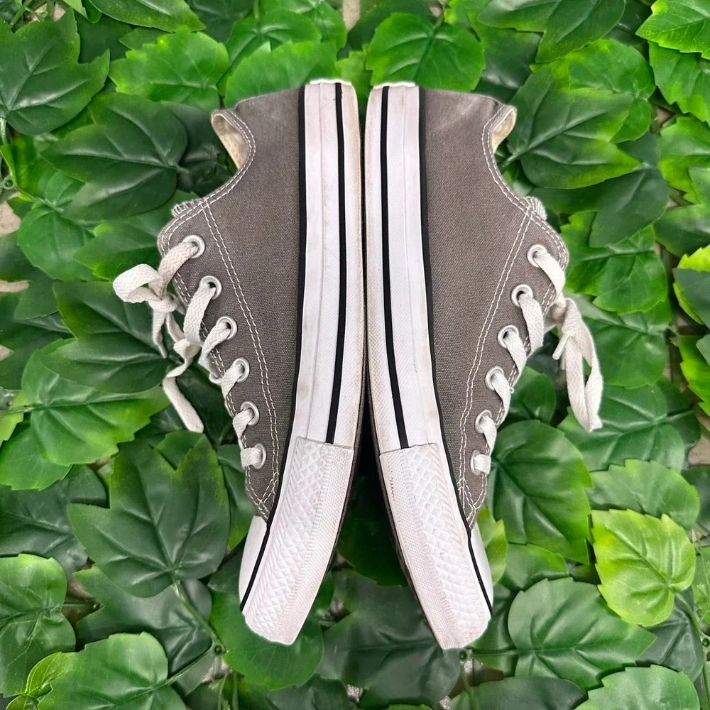N/A gray converse